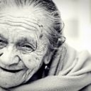 Eine alte Frau