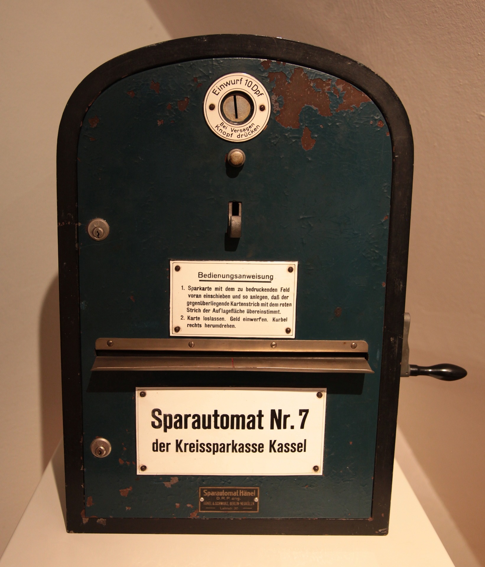 Ein antiker Sparautomat